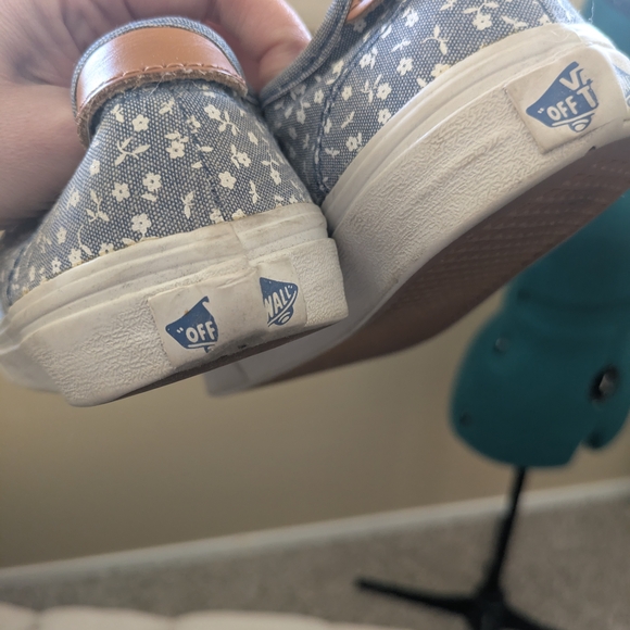 Vans Coquette Girl Blue Floral Canvas Sneakers - Picture 4 of 4